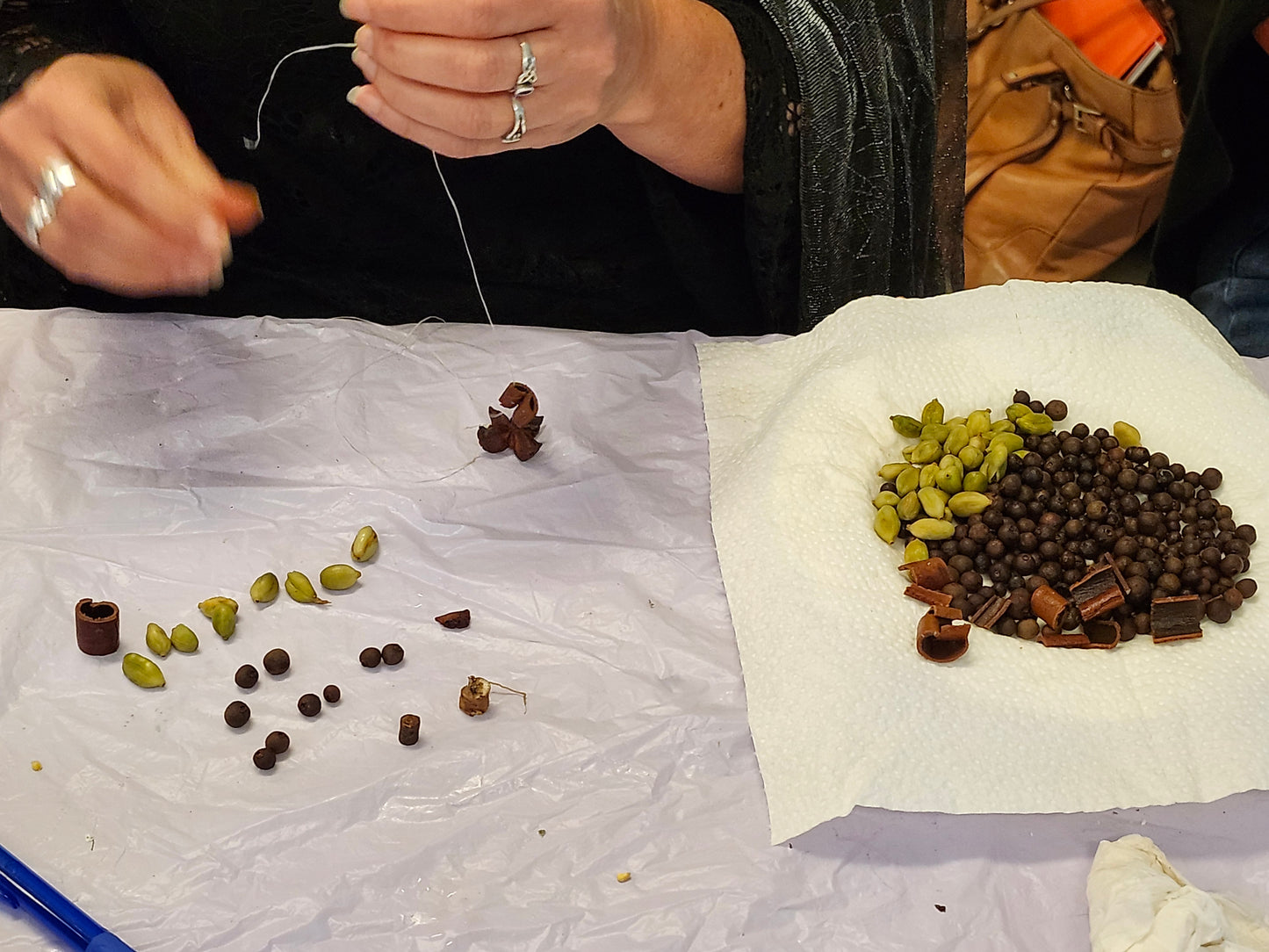 Holiday Crafts Herbal Circle - Nov 29, 12-3pm