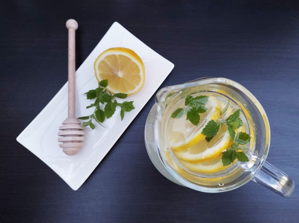 Lemonade with lemon balm